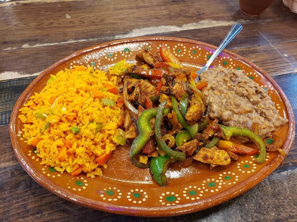 La Antigua Hacienda Seafood Restaurant | restaurant | 2249 S Pulaski Rd, Chicago, IL 60623, USA | 7735216200 OR +1 773-521-6200