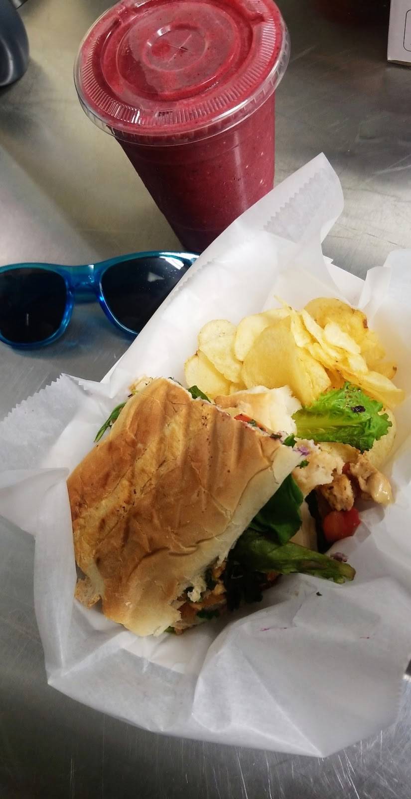 B Sweets Cakes and Desserts | bakery | 117 Munroe St, Lynn, MA 01901, USA | 7815846199 OR +1 781-584-6199