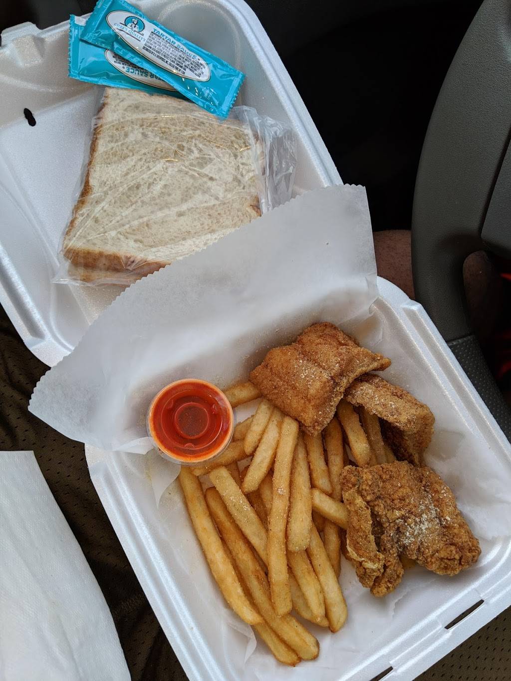 Blue Seas Fish Market | restaurant | 1140 Eight Mile Rd, Ferndale, MI 48220, USA | 2484143400 OR +1 248-414-3400