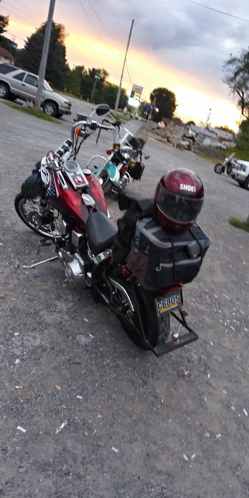 State Line Tavern | restaurant | 51962 E Taggart St, East Palestine, OH 44413, USA | 3304266878 OR +1 330-426-6878