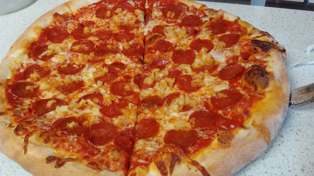 Scorpios Italian Eatery & Pizzeria | restaurant | 2742 Elkcam Blvd, Deltona, FL 32738, USA | 4073289919 OR +1 407-328-9919