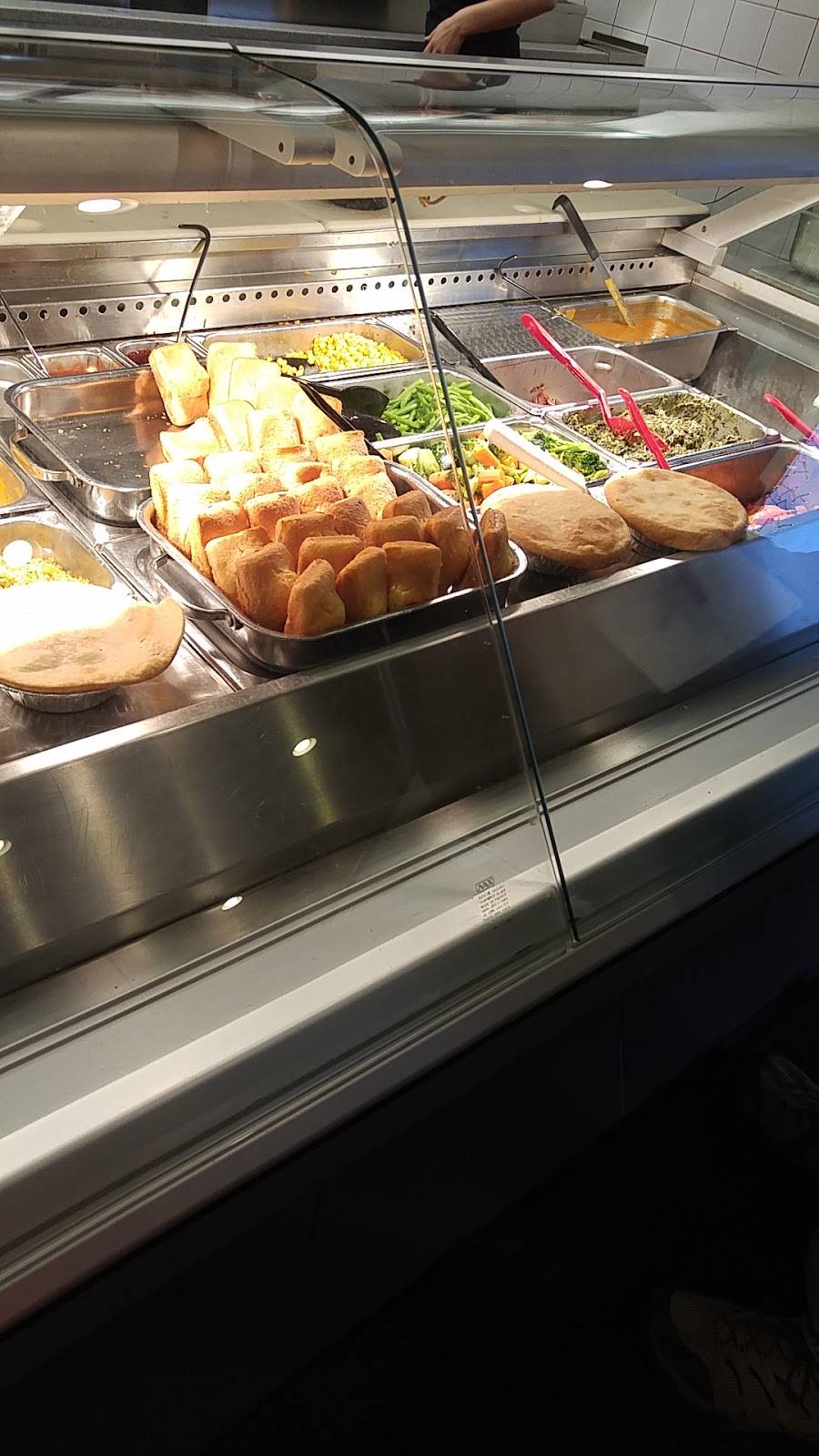 Boston Market | restaurant | 699 Howe Ave, Cuyahoga Falls, OH 44221, USA | 3309223333 OR +1 330-922-3333