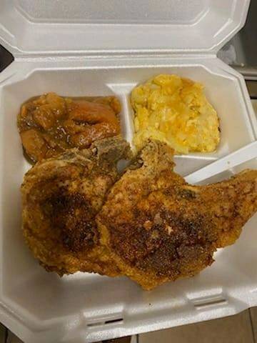 Wild Wild West Soulfood Express | restaurant | 807 Washington St W, Charleston, WV 25302, USA | 3043152600 OR +1 304-315-2600