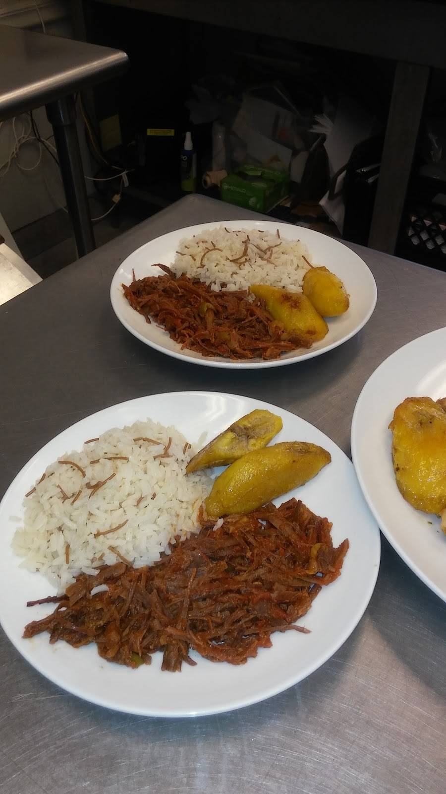 Tanias Table Catering | restaurant | 18685 W Dixie Hwy, Miami, FL 33180, USA | 3059329425 OR +1 305-932-9425