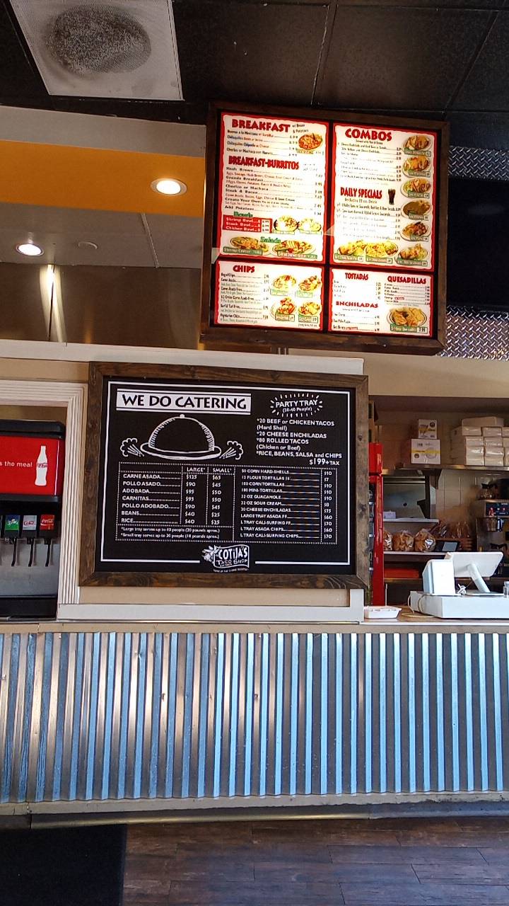 Cotijas Taco Shop | restaurant | 13350 Camino Del Sur, San Diego, CA 92129, USA | 8583657779 OR +1 858-365-7779