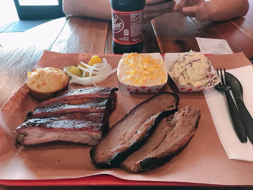 Willinghams World Champion BBQ | restaurant | 443 S Pacific Coast Hwy #A, Redondo Beach, CA 90277, USA | 4243904300 OR +1 424-390-4300