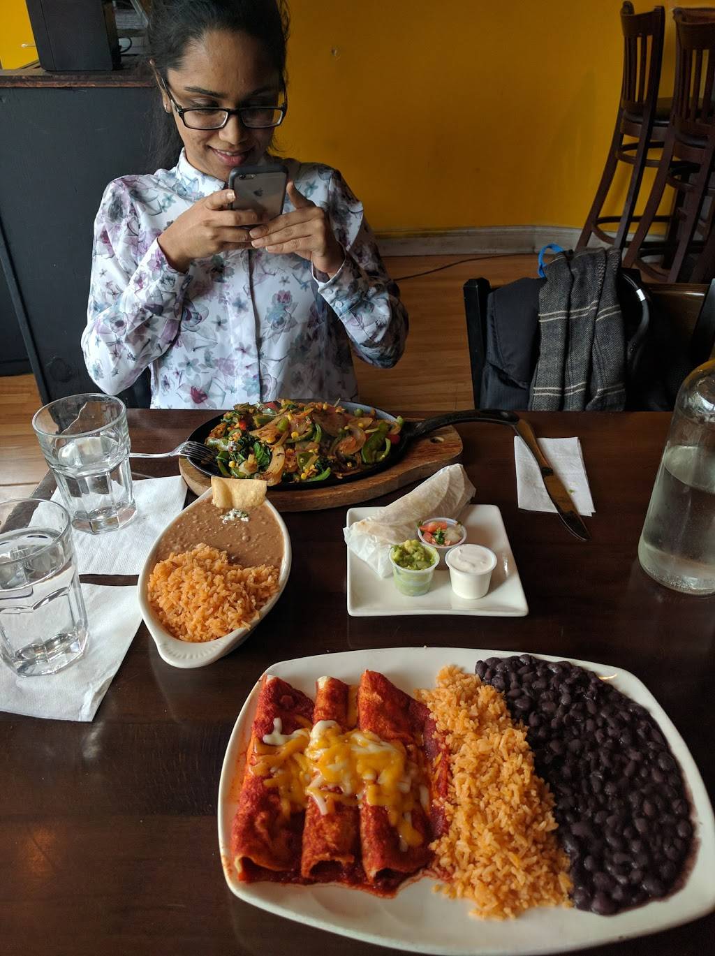 Xochitl Taqueria | restaurant | 1015 Fulton St, Brooklyn, NY 11238, USA | 7188572424 OR +1 718-857-2424