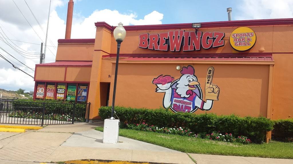 BreWingZ Restaurant and Bar | restaurant | 9410 North Fwy, Houston, TX 77037, USA | 2818471222 OR +1 281-847-1222