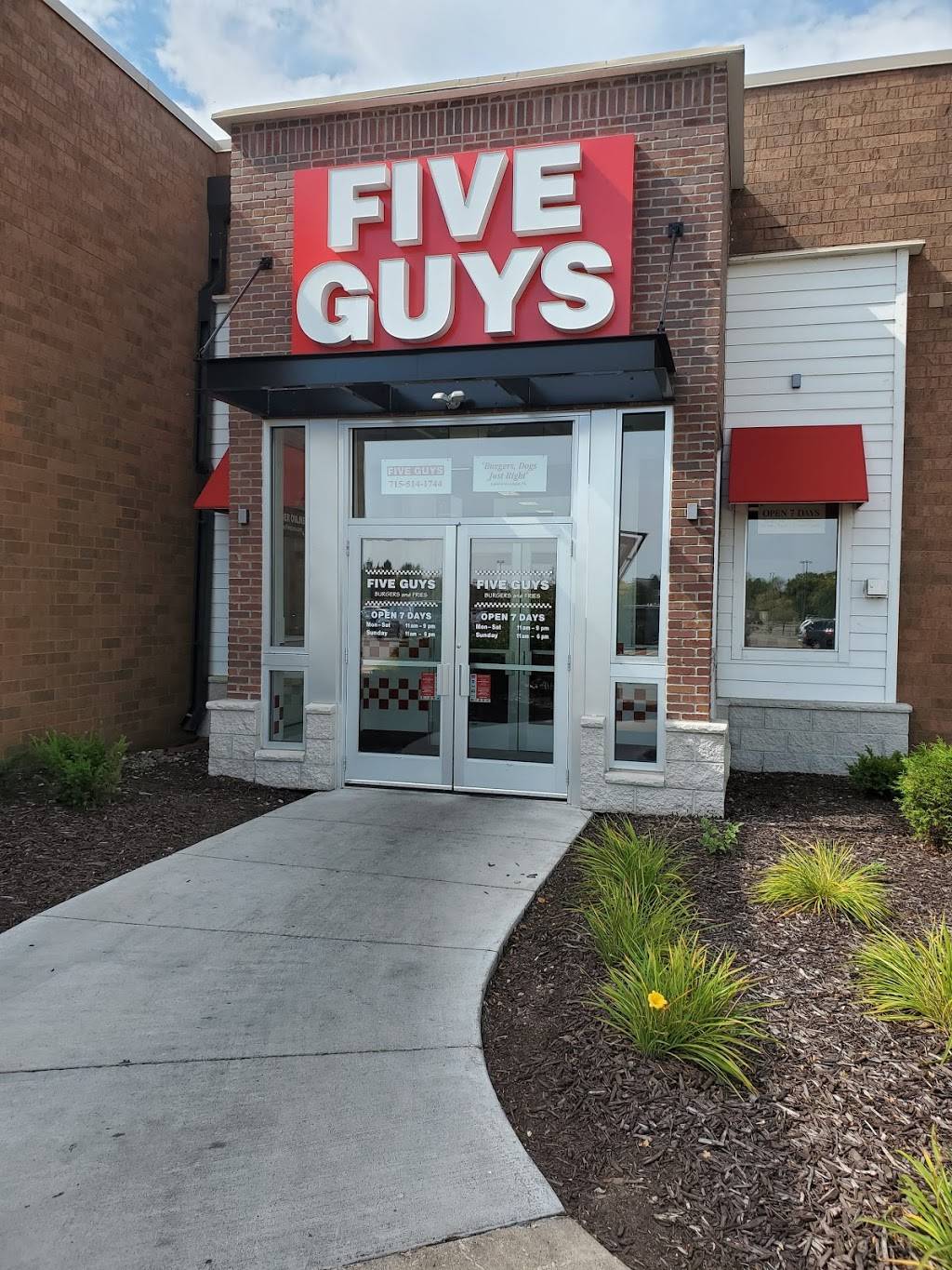 Five Guys | restaurant | 4800 Golf Rd, Eau Claire, WI 54701, USA | 7155141744 OR +1 715-514-1744