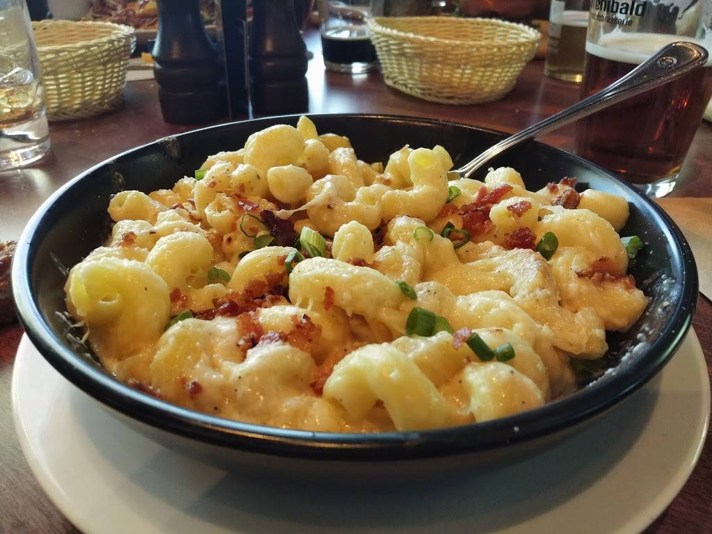 La Cage - Brasserie sportive | restaurant | 1550 Boulevard Alphonse-Desjardins, Lévis, QC G6V 0G8, Canada | 4188356000 OR +1 418-835-6000