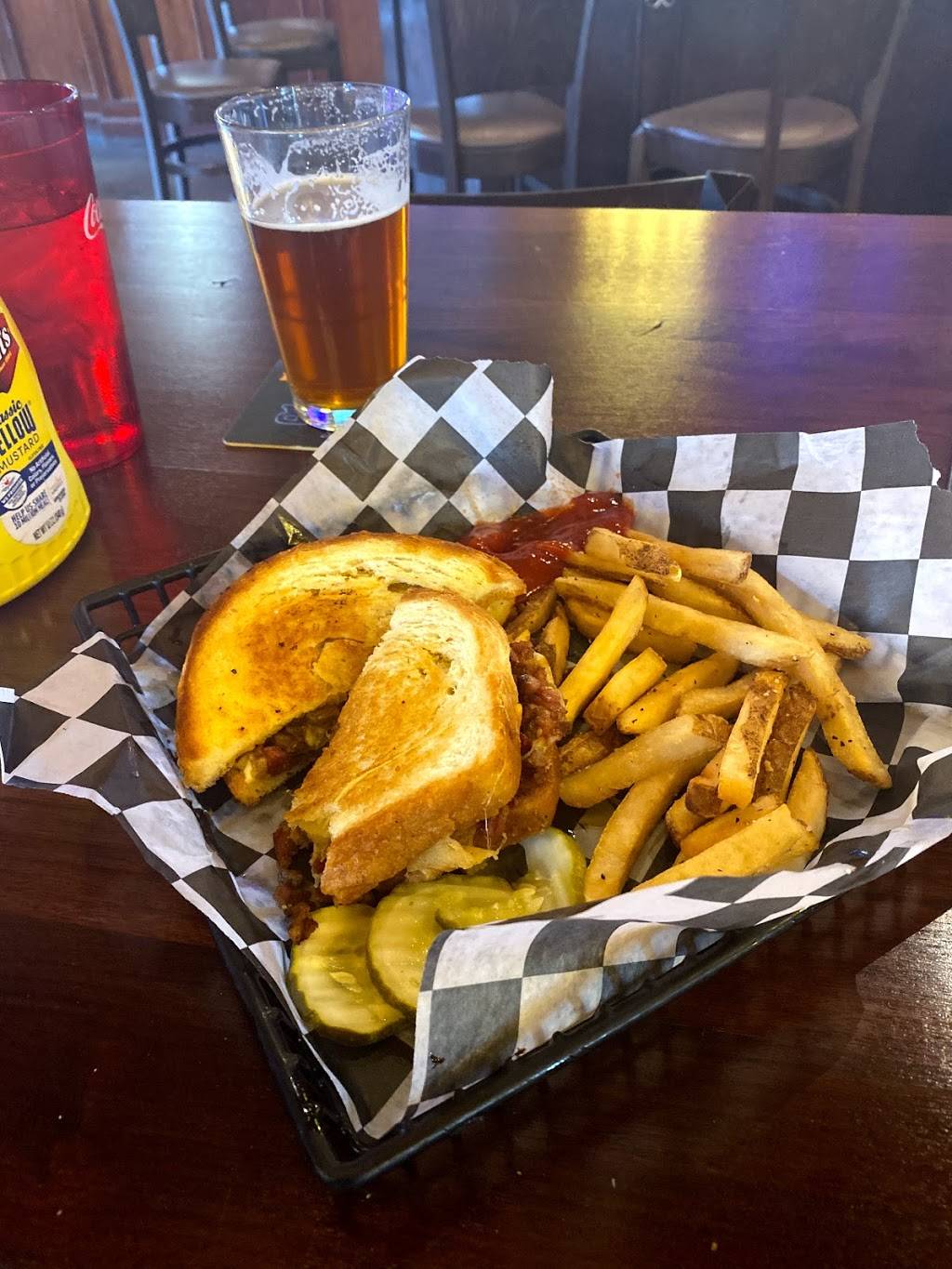 Colfax Sports & Brew | restaurant | 2239 E Colfax Ave, Denver, CO 80206, USA | 3039976886 OR +1 303-997-6886