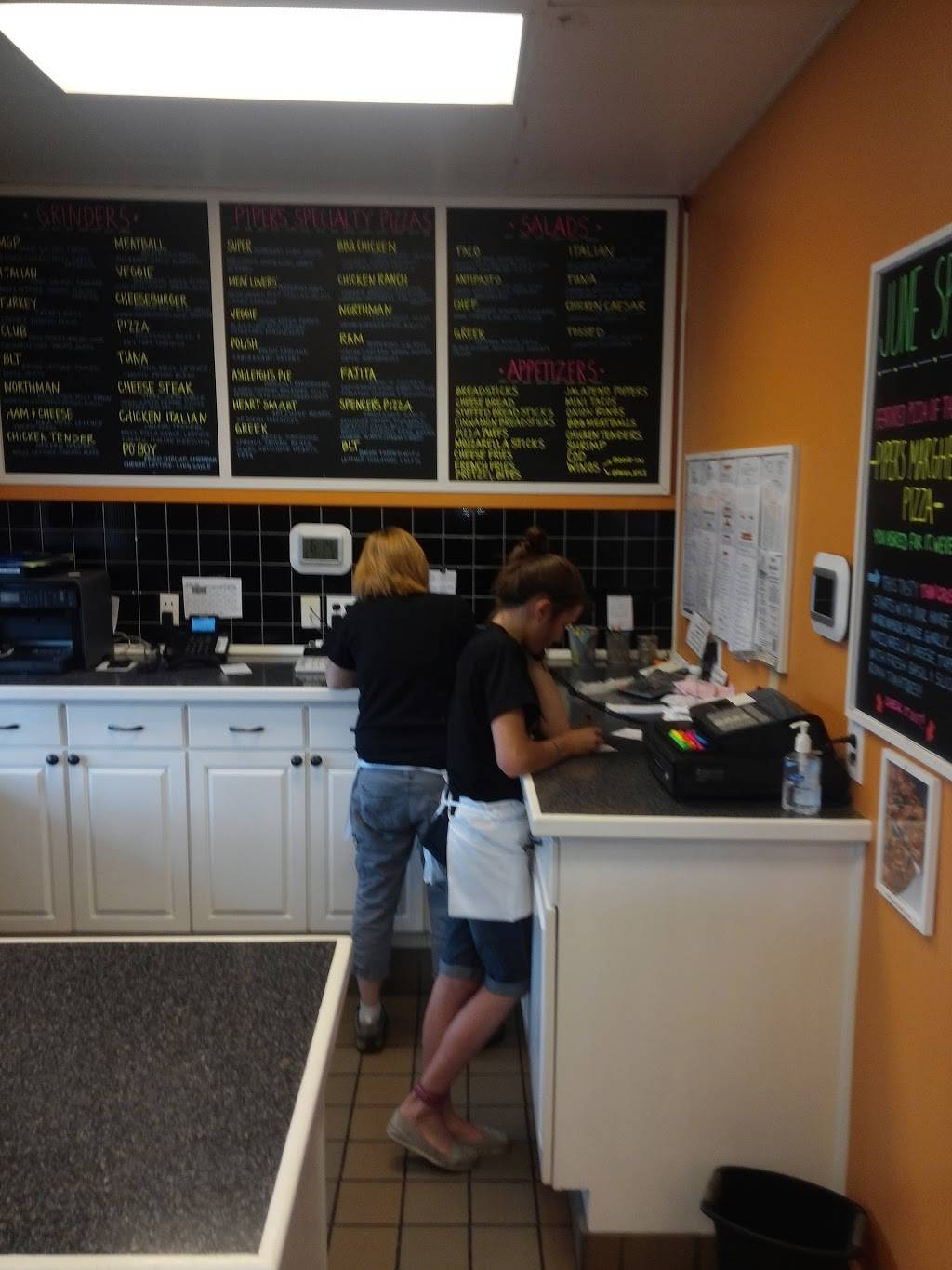 Pipers Mighty Good Pizza | meal delivery | 974 W Conway Rd, Harbor Springs, MI 49740, USA | 2313486900 OR +1 231-348-6900