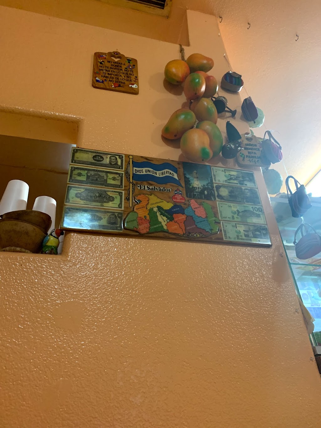 Pupuseria Cabanas | restaurant | 1945 W 8th St, Yuma, AZ 85364, USA | 3106500630 OR +1 310-650-0630