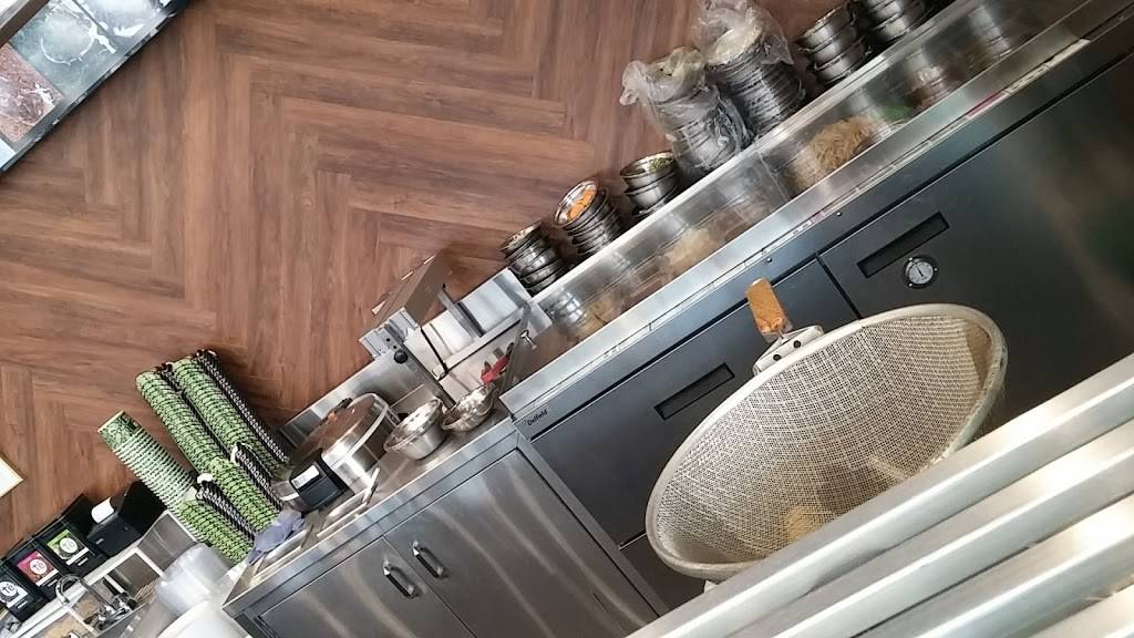 Thai Express | restaurant | 2014 Ogilvie Rd Shopper, City East, Gloucester, ON K1J 7N9, Canada | 6136805200 OR +1 613-680-5200