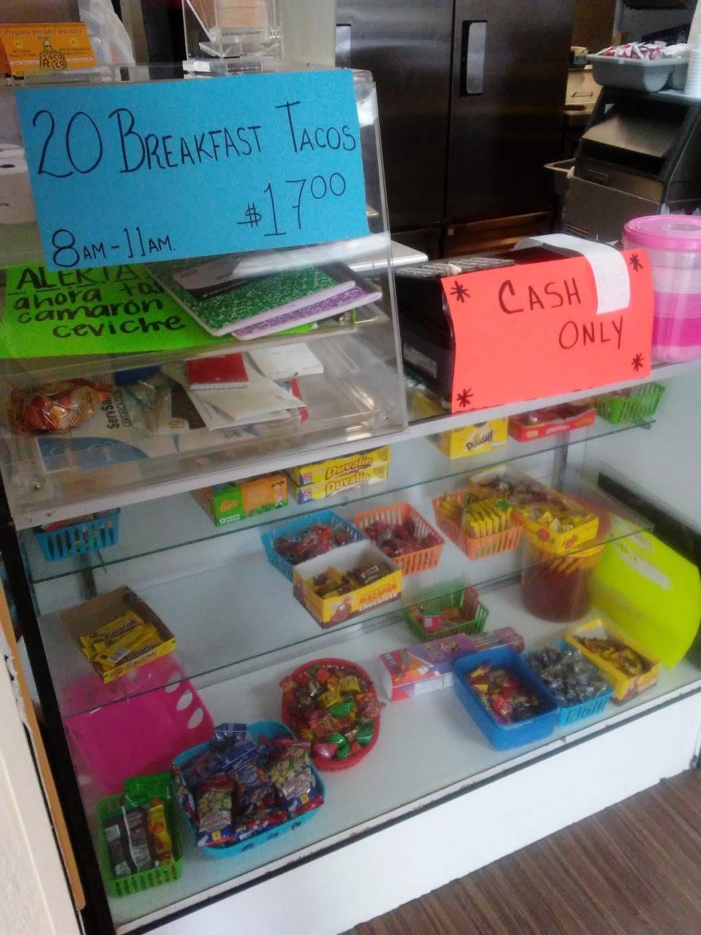 Taco Rico | restaurant | 2850 W Clarendon Dr, Dallas, TX 75211, USA | 2146230885 OR +1 214-623-0885