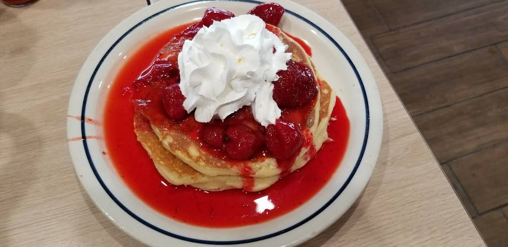 IHOP | bakery | 1421 Meadowview Rd, Sacramento, CA 95832, USA | 9164274467 OR +1 916-427-4467