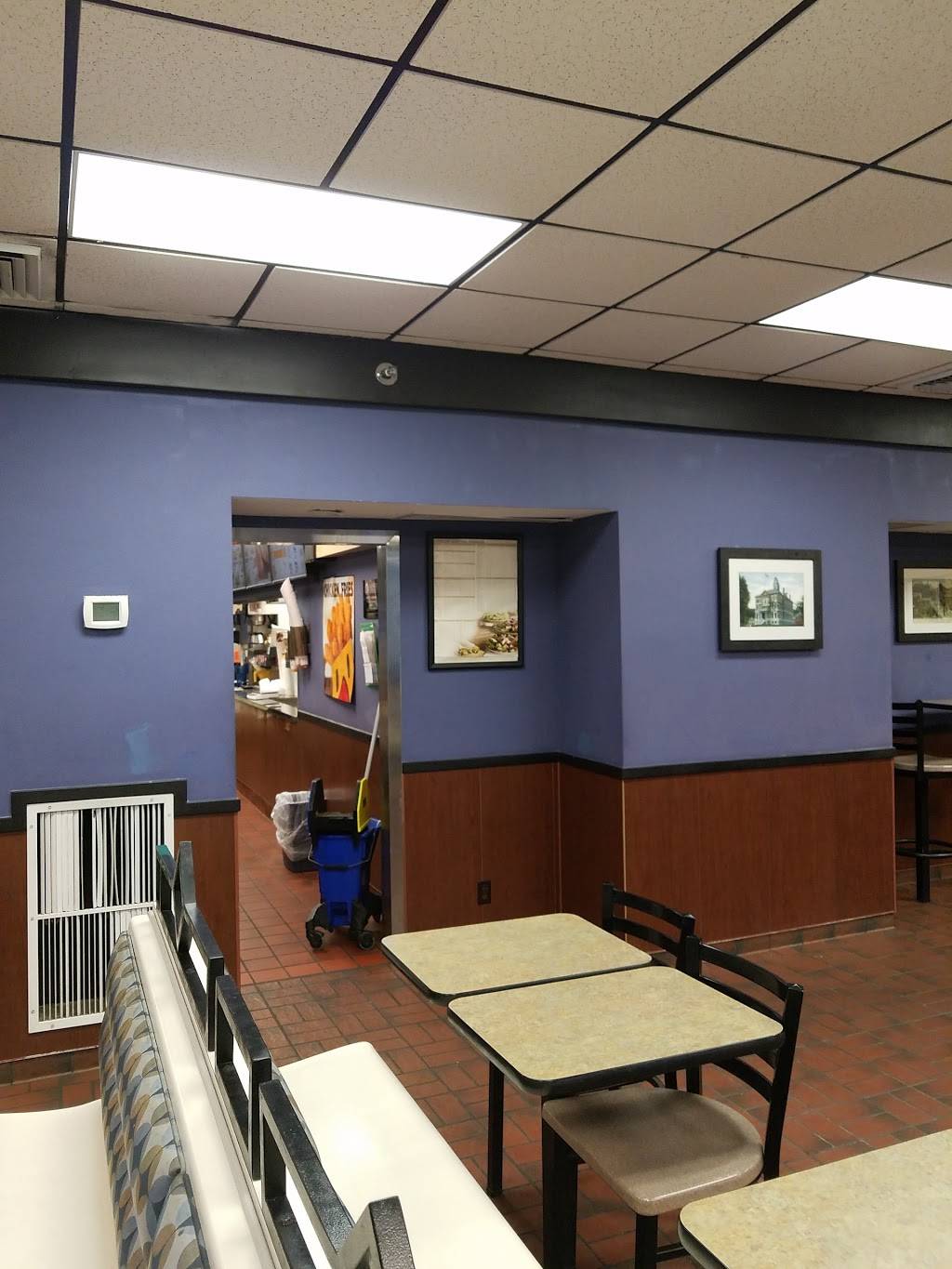 Burger King | restaurant | 49 Camden St, Rockland, ME 04841, USA | 2075944353 OR +1 207-594-4353