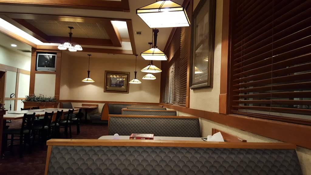 Pizza King Wea Plaza | restaurant | 3613 S 18th St, Lafayette, IN 47909, USA | 7654718555 OR +1 765-471-8555