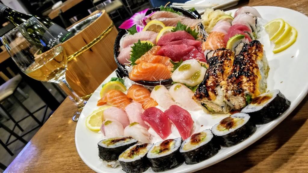 The Backhouse | restaurant | 21058 Pacific Coast Hwy m250, Huntington Beach, CA 92648, USA | 7143741010 OR +1 714-374-1010