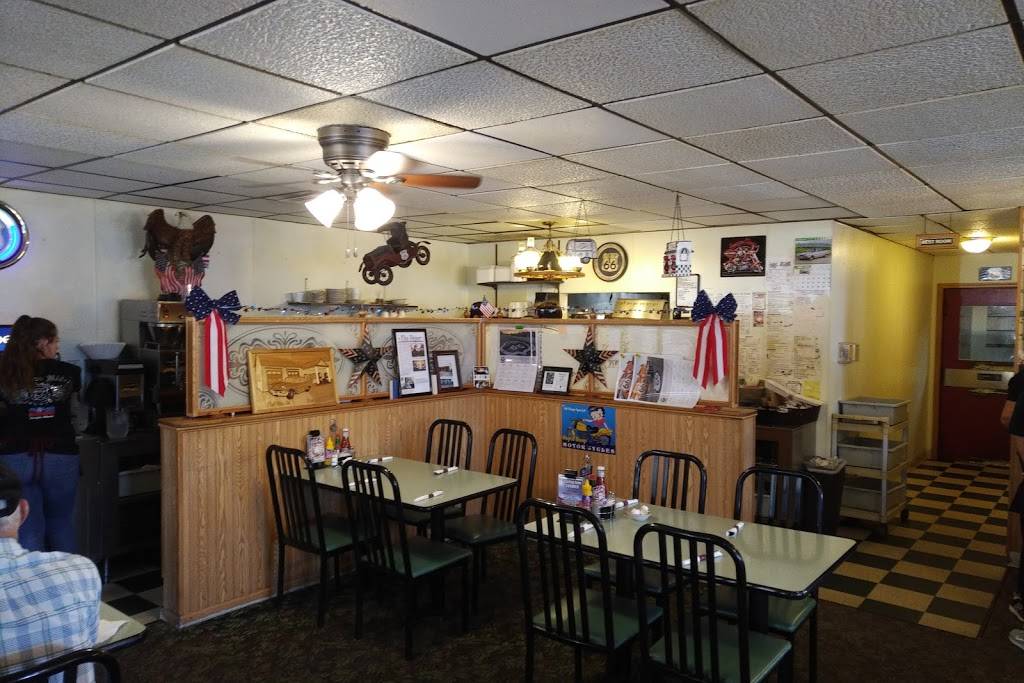 Old Route 66 Family Restaurant | restaurant | 105 S Old Rte 66, Dwight, IL 60420, USA | 8155842920 OR +1 815-584-2920