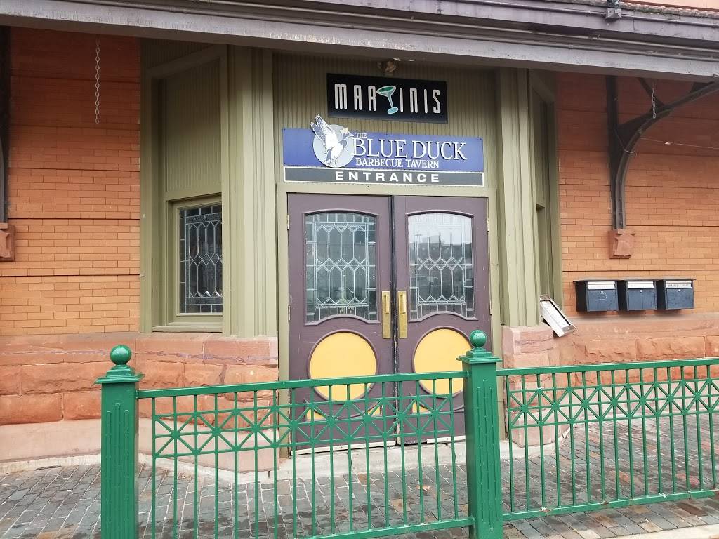 The Blue Duck Barbecue Tavern | restaurant | 212 Southwest Water Street, Peoria, IL 61602, USA | 3099815801 OR +1 309-981-5801