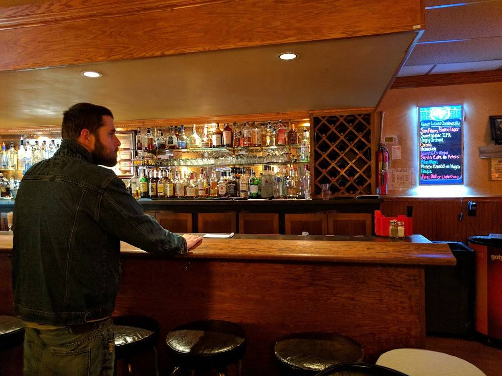 Vinnys Bar & Grill | restaurant | 2229 Dryden Rd, Moraine, OH 45439, USA | 9372992520 OR +1 937-299-2520