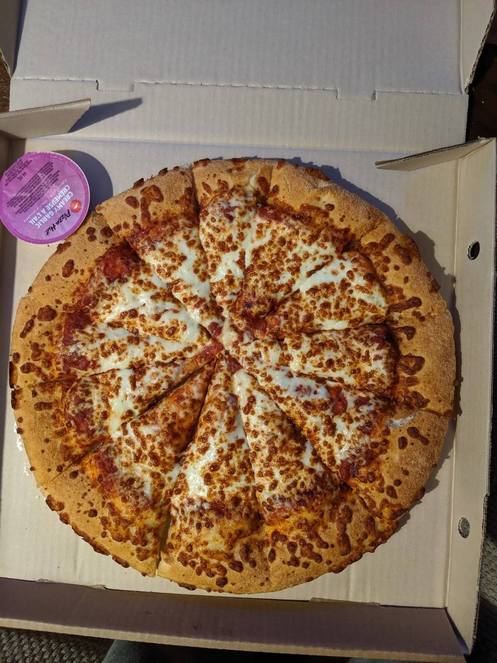 Pizza Hut | meal delivery | 289 Dundas St E, Mississauga, ON L5A 1X1, Canada | 9052779797 OR +1 905-277-9797