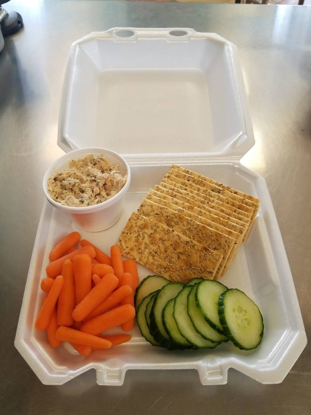 Shark Bites Deli | restaurant | 1740 E Venice Ave #19, Venice, FL 34292, USA | 9412442863 OR +1 941-244-2863