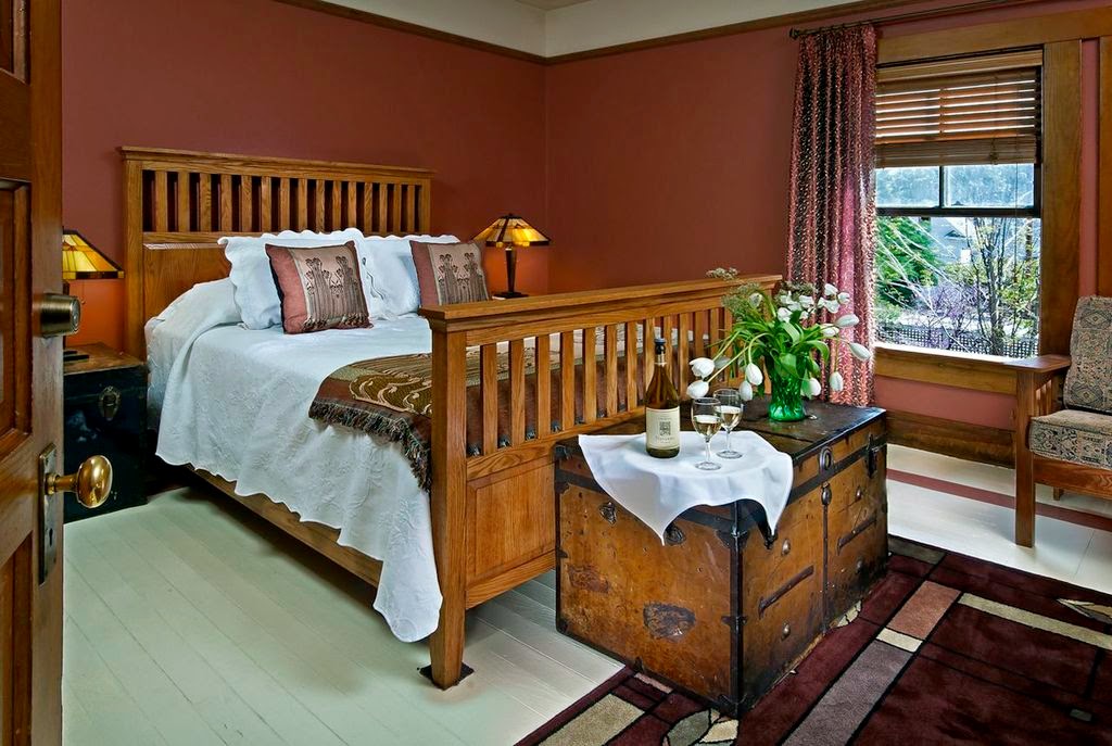 McCloud Hotel | restaurant | 408 Main St, McCloud, CA 96057, USA | 5309642822 OR +1 530-964-2822