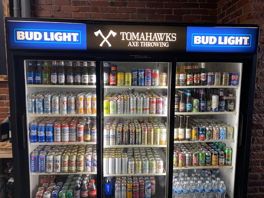 Tomahawks Axe Throwing | restaurant | 815 O St, Lincoln, NE 68508, USA | 4027824270 OR +1 402-782-4270