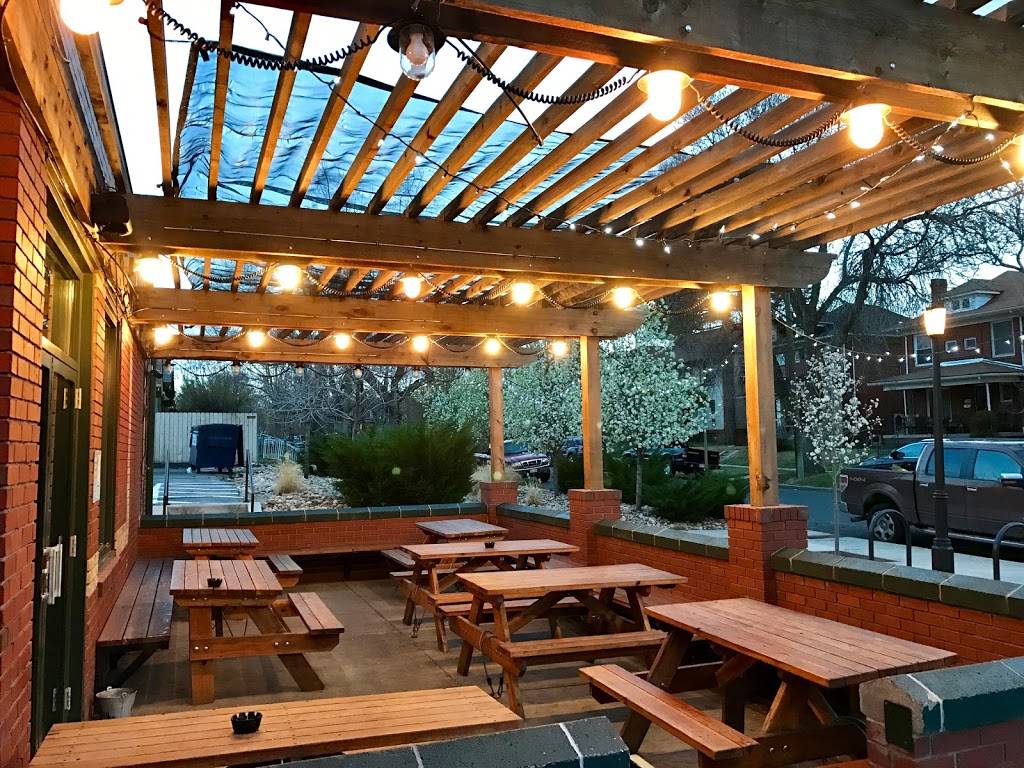 The Whittier Pub | restaurant | 2000 E 28th Ave, Denver, CO 80205, USA | 7206387397 OR +1 720-638-7397