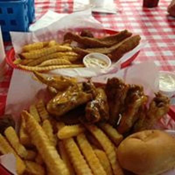 D & Ls Catfish Shack | restaurant | 3706 S Mendenhall Rd, Memphis, TN 38115, USA | 9015675226 OR +1 901-567-5226