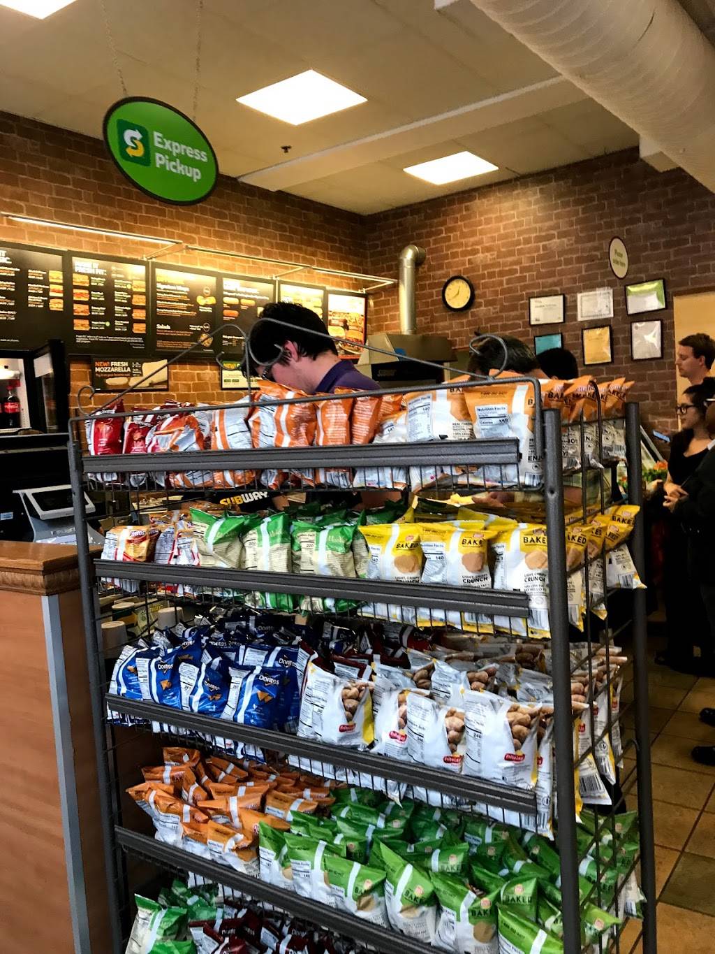 Subway | meal takeaway | 274 Franklin St, Boston, MA 02110, USA | 6173307883 OR +1 617-330-7883