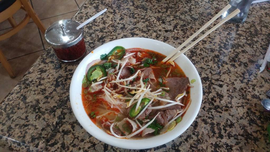 Pho Saigon Noodle House | restaurant | 13610 West Airport Boulevard Suite 100 Suite 100, Sugar Land, TX 77478, USA | 2812776888 OR +1 281-277-6888