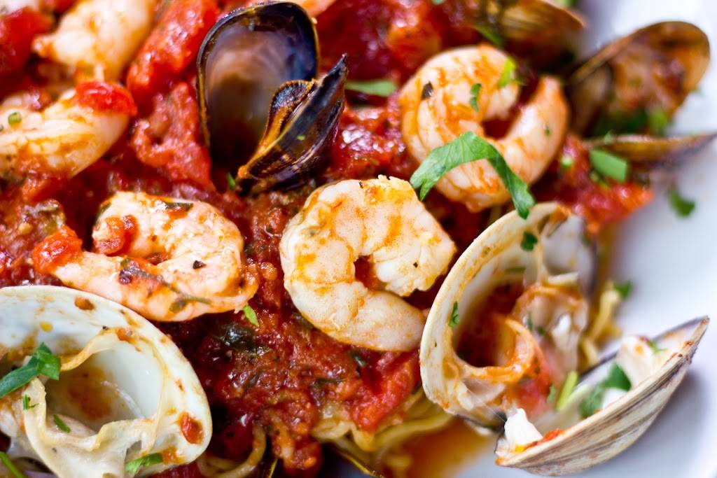 Claras | restaurant | 6550 IL-53, Woodridge, IL 60517, USA | 6309688899 OR +1 630-968-8899