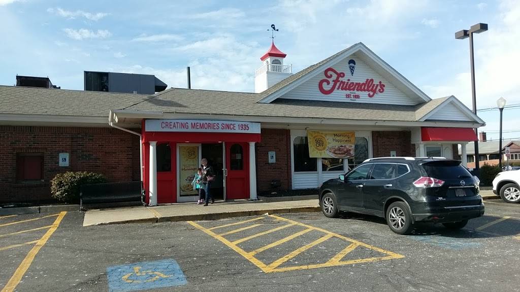 Friendlys | restaurant | 250 Andover St, Peabody, MA 01960, USA | 9785321445 OR +1 978-532-1445