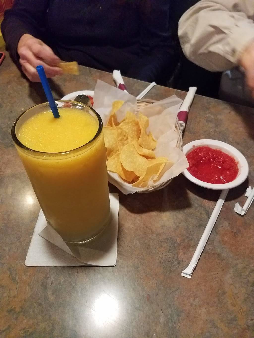 Los Potrillos | restaurant | 1305 Lincoln Ave, Charleston, IL 61920, USA | 2173456440 OR +1 217-345-6440