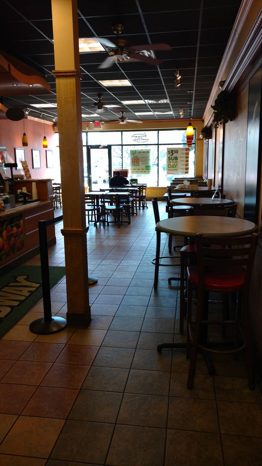 Subway Restaurants | restaurant | 16142 S State St, South Holland, IL 60473, USA | 7083339120 OR +1 708-333-9120