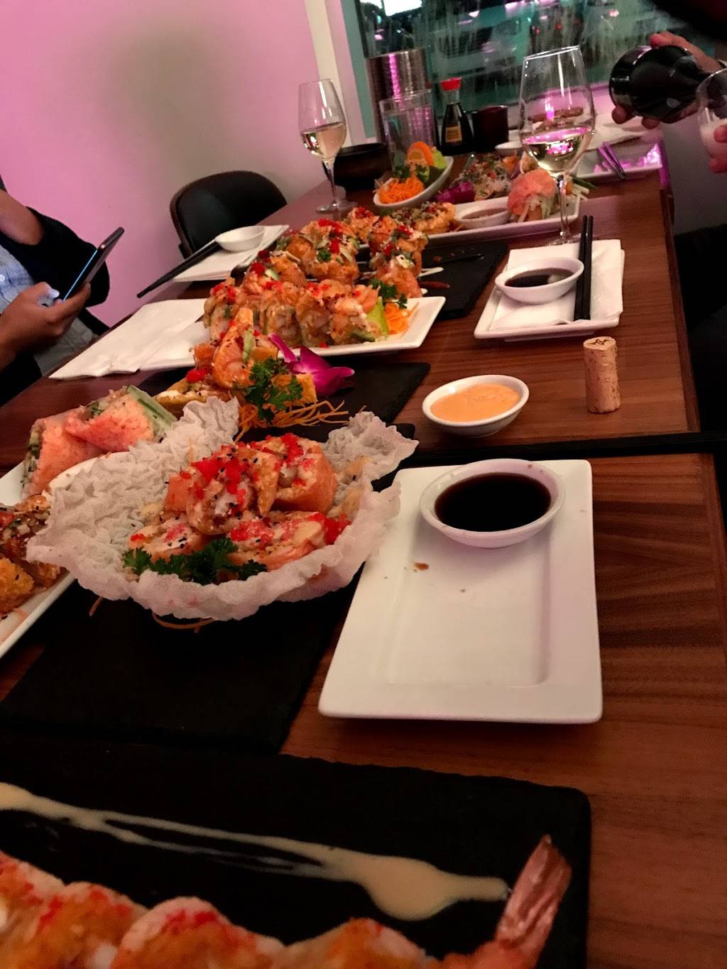 Uni Sushi | restaurant | 210 Boul Jean-Leman, Candiac, QC J5R 6E6, Canada | 4506199888 OR +1 450-619-9888