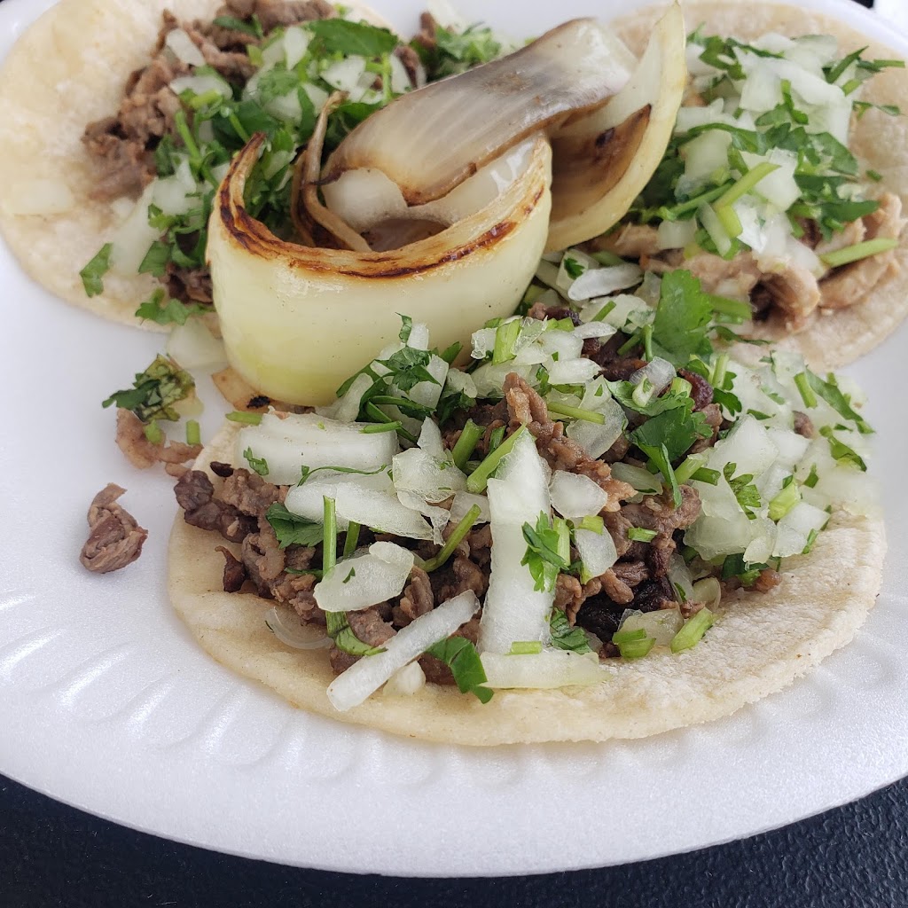 Tacos y Mariscos El Perico | restaurant | 623 E 6th St, Corona, CA 92879, USA | 9514963423 OR +1 951-496-3423