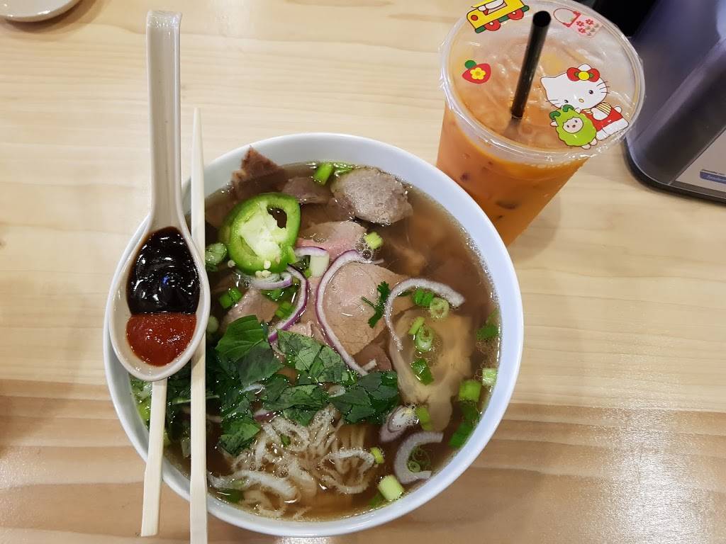 The Pho Spoon | restaurant | 9360 N Sam Houston Pkwy E #400, Humble, TX 77396, USA | 2817410277 OR +1 281-741-0277