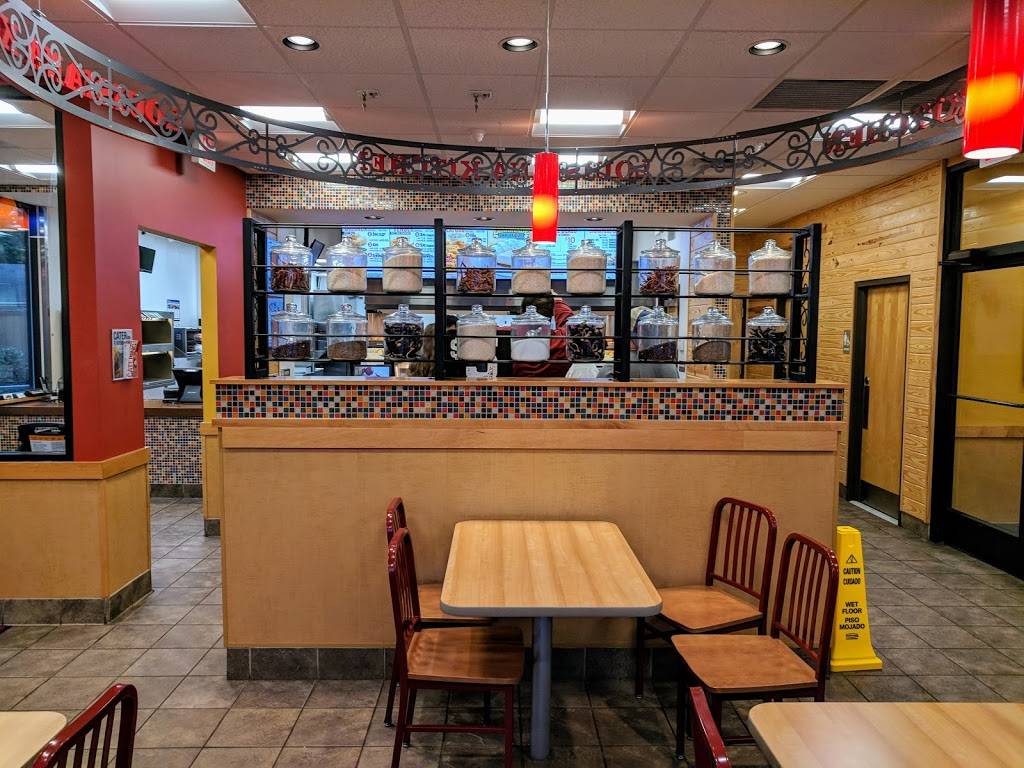 Popeyes Louisiana Kitchen | restaurant | 9581 Braddock Rd, Fairfax, VA 22032, USA | 7032237158 OR +1 703-223-7158