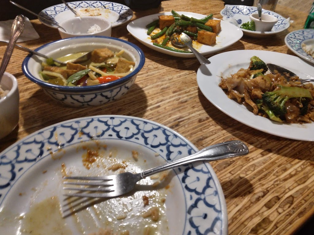 Basilic Essentially Thai | restaurant | 352 Roy St, Seattle, WA 98109, USA | 2064574675 OR +1 206-457-4675