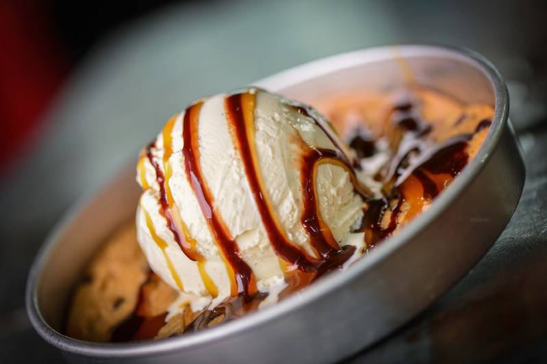 The District | restaurant | 7333 E Indian Plaza, Scottsdale, AZ 85251, USA | 4806640356 OR +1 480-664-0356