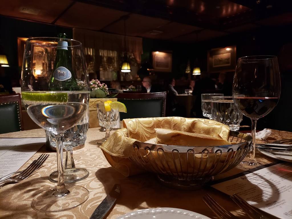 The Polo Lounge | restaurant | 1100 Jericho Turnpike, Westbury, NY 11590, USA | 5163337117 OR +1 516-333-7117