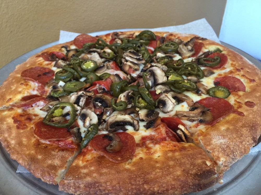 Luis Pizza & Subs | restaurant | 1150 N Harbor Blvd #106, Anaheim, CA 92801, USA | 7149564476 OR +1 714-956-4476