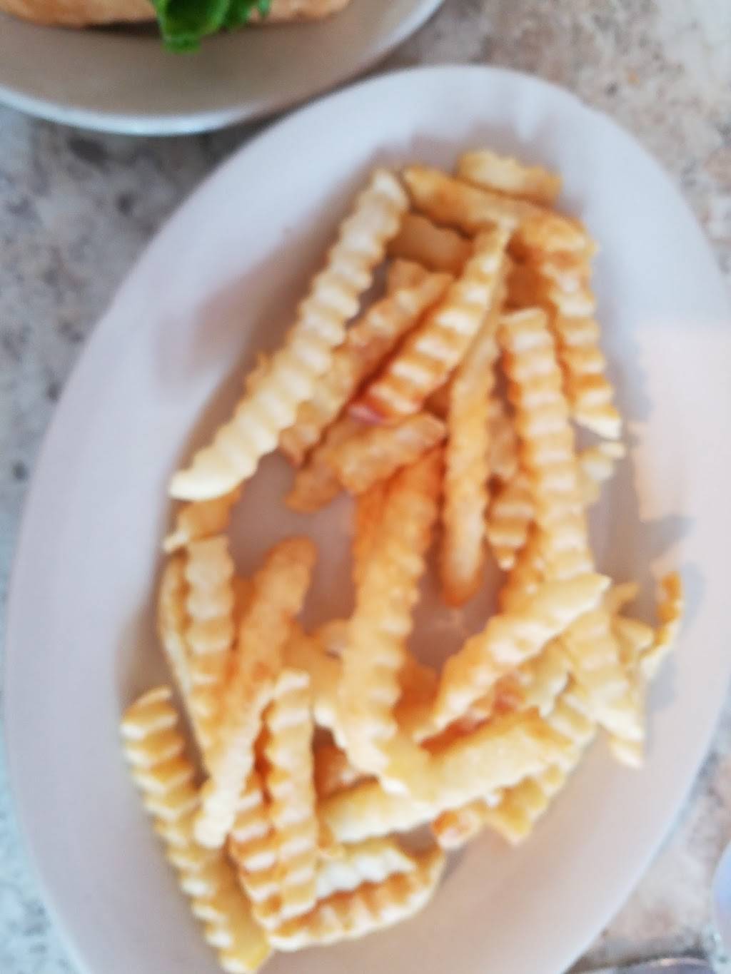 Fishers Restaurant | restaurant | 503 4th St, Bedford, VA 24523, USA | 5405835251 OR +1 540-583-5251