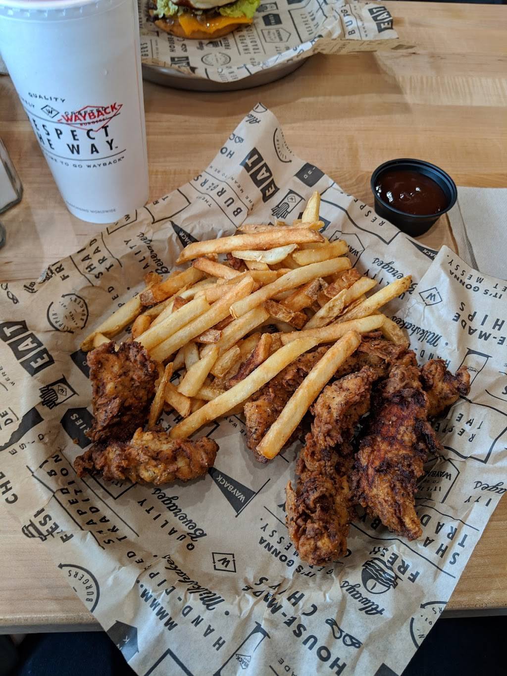 Wayback Burgers | restaurant | 505 E Tulare Ave, Tulare, CA 93274, USA | 5594675070 OR +1 559-467-5070