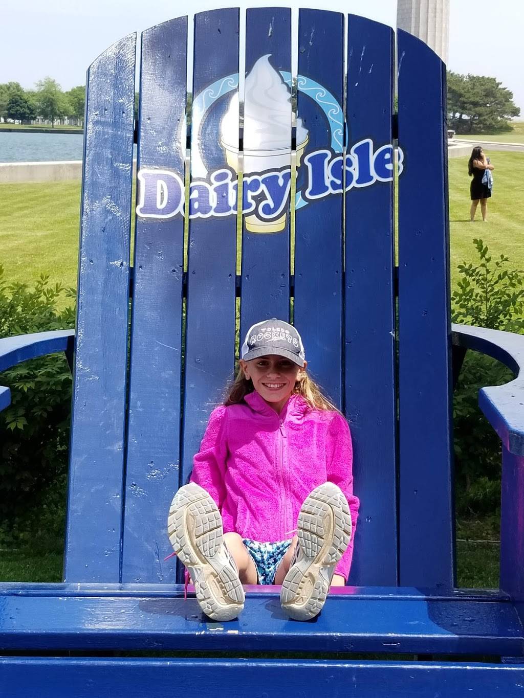 Dairy Isle | restaurant | 213 Bayview Ave, Put-In-Bay, OH 43456, USA | 4192853506 OR +1 419-285-3506