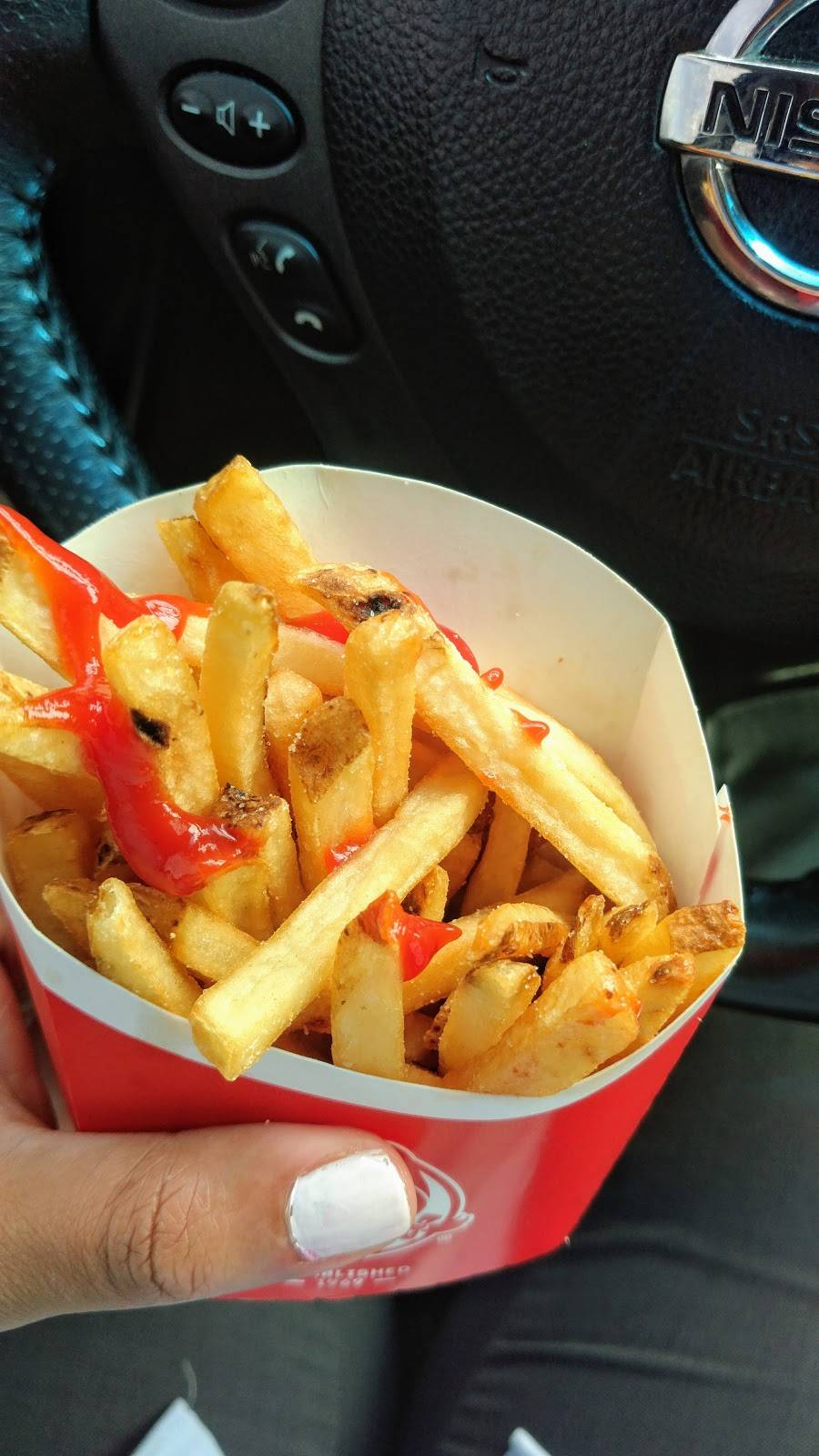 Wendys | restaurant | 25 NE 167th St, North Miami Beach, FL 33162, USA | 3054933292 OR +1 305-493-3292